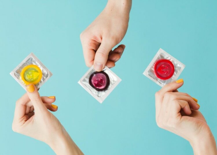Una breve historia de los preservativos en el día mundial del condón