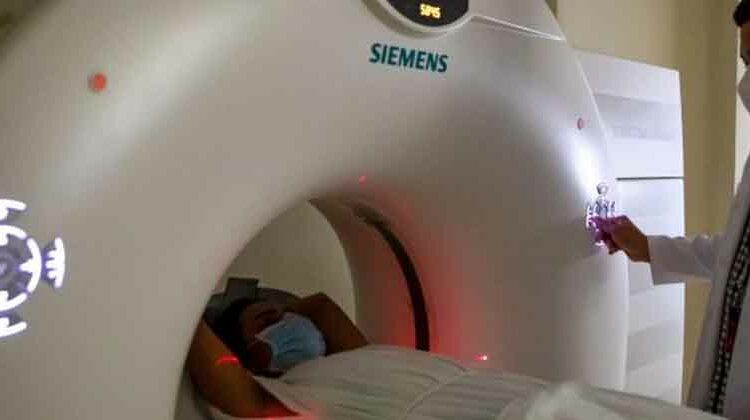 Modernizan equipo radiológico de salud