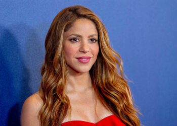 Contraatacan a Shakira con nueva versión de su tiradera en apoyo a Clara Chía