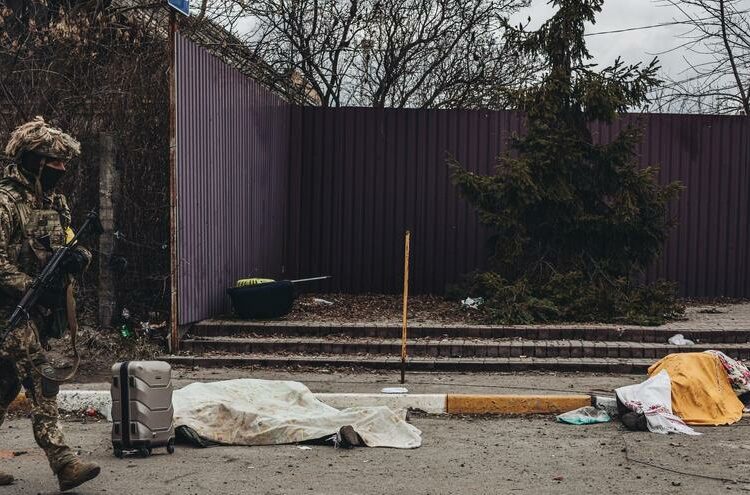 Alemania recogió cientos de pruebas de que se cometieron crímenes de guerra en Ucrania