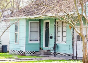 En Texas un hombre mata a tres adolescentes viola a un niña y luego se suicida