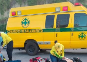Hombre que golpeó a motociclista en la Carretera de Oro seguirá proceso en libertad