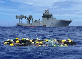 Hallan en el mar 3,2 toneladas de cocaína a la deriva en el océano Pacífico suficiente para abastecer a Nueva Zelanda por 30 años
