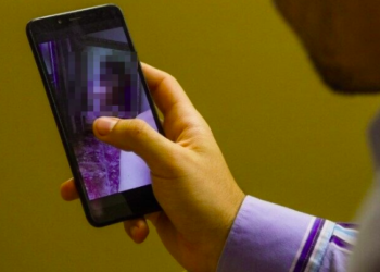 12 años de prisión para maestro que enviaba fotos sexuales a exalumno