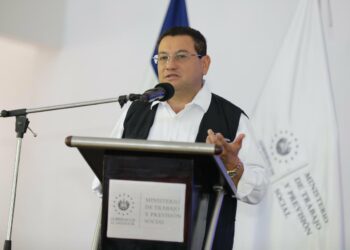 Ministro Rolando Castro realiza gira en México para buscar acuerdos en beneficio de salvadoreños residentes en ese país