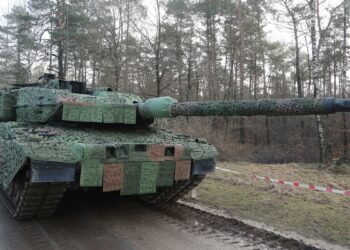 Polonia anuncia que ha enviado ya los primeros tanques «Leopard 2» a Ucrania