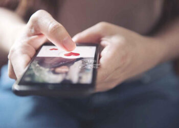 Hombre de 38 años quitó dos vehículos a su novia de 62, quien reside en los Estados Unidos