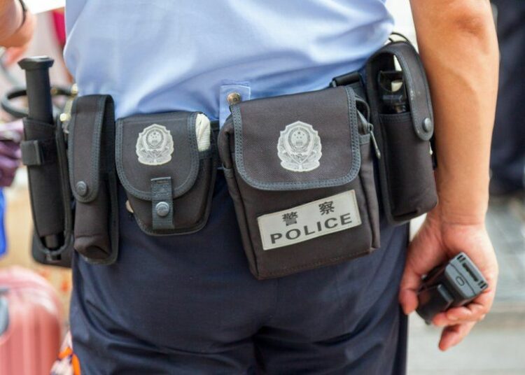 La policía china allanó la oficina de una empresa estadounidense en Pekín y detuvo a cinco de sus empleados