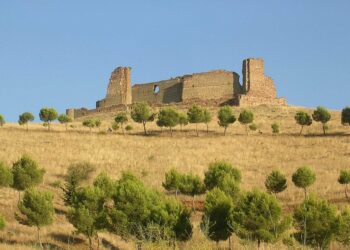 Un pueblo español pone a la venta un castillo medieval por 1 euro, pero con una condición