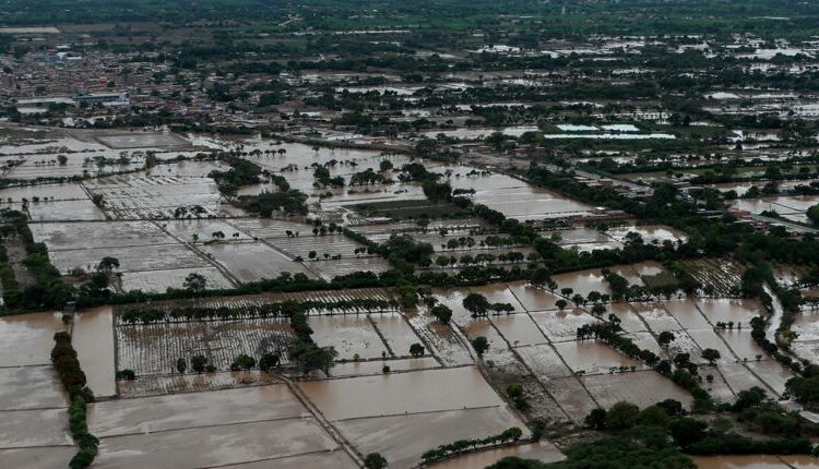 Fuertes lluvias del ciclón Yaku afectan a Ecuador y Perú