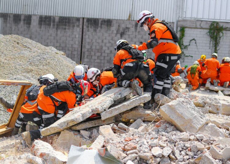 Autoridades cuentan con rescatistas preparados para atender emergencias por terremotos