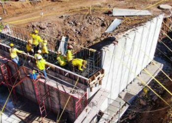 Los trabajos de construcción del nuevo puente en el cantón Apancoyito, Sonsonate, avanza en un 85 %