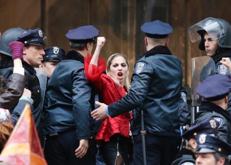 Así luce Lady Gaga como Harley Quinn en nuevas imágenes filtradas de Joker: Folie à Deux