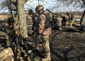 El presidente ucraniano Volodomir Zelensky advirtió que Rusia querrá ir más lejos si captura la asediada ciudad de Bakhmut