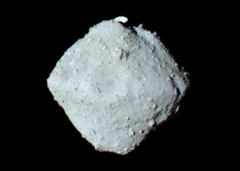 Descubren en muestras del asteroide Ryugu moléculas esenciales para la vida