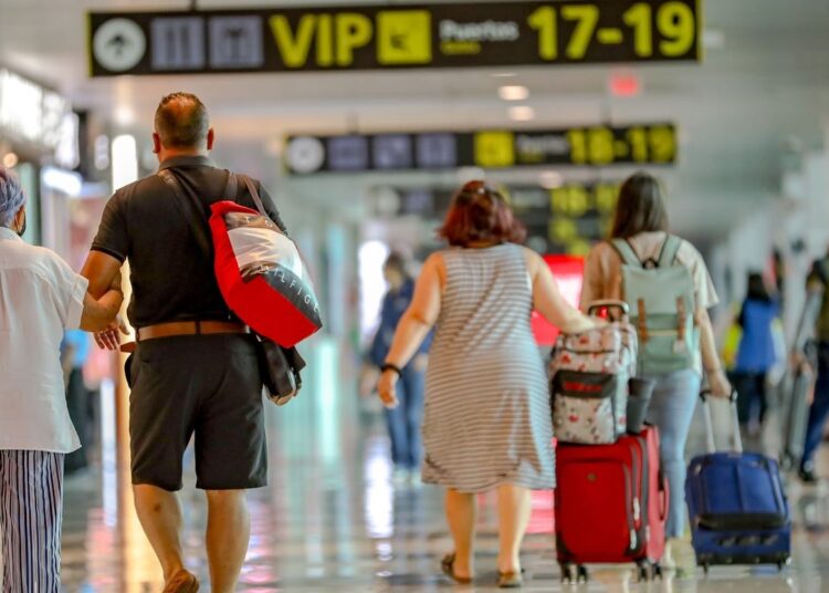 Incrementa el número de pasajeros en el aeropuerto San Oscar Arnulfo Romero y Galdámez