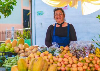 Agromercados continúan beneficiando el bolsillo de los salvadoreños