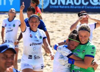 Barra de Santiago, en femenino, es primero y La Pirraya, masculino, tercero en el ranking mundial de clubes de fútbol playa