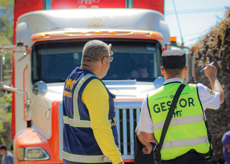 Autoridades intensifican controles en carreteras