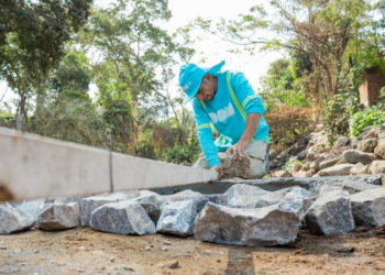 DOM está recuperando más de 4 kilómetros de calle rural a la hacienda La Labor