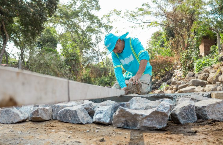 DOM está recuperando más de 4 kilómetros de calle rural a la hacienda La Labor