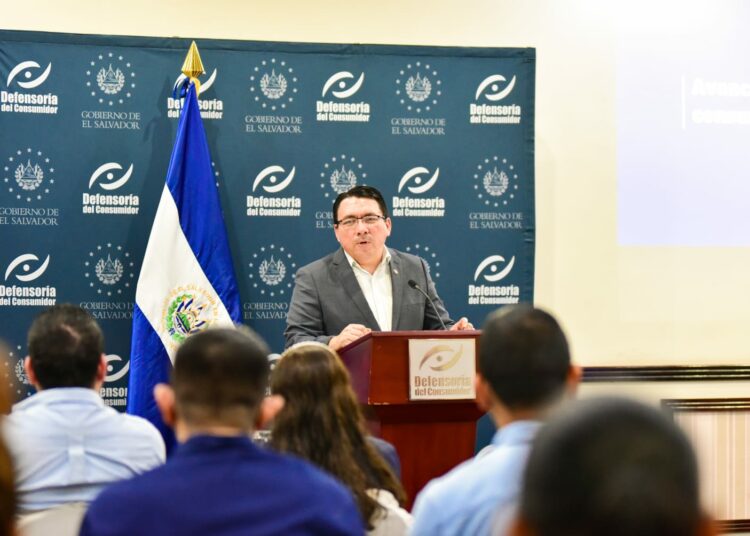 Defensoría del Consumidor brinda asesorías a empresarios y consumidores en el oriente del país