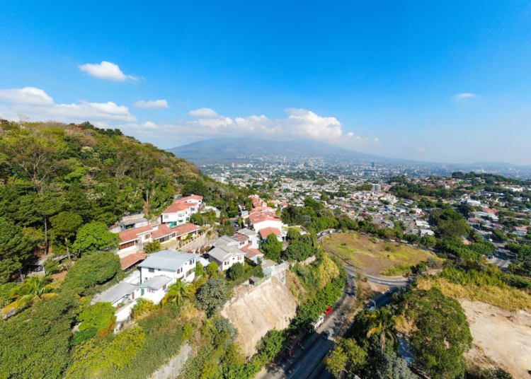 Avanzan obras de mitigación en bulevar Luis Poma, San Salvador