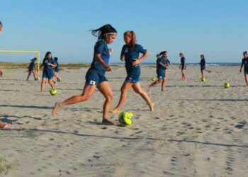 Selección femenina de fútbol playa recibirá el estímulo del Programa Esfuerzo y Gloria