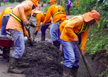 Esta semana equipos de Gobierno ejecutan actividades de limpieza en carretera en más de 200 rutas