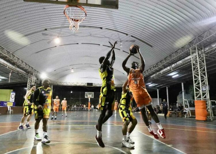 Cojute manda en su casa