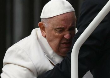 Salud del papa mejora tras primera noche en hospital
