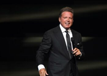 Luis Miguel negó que exista una orden de aprehensión en su contra