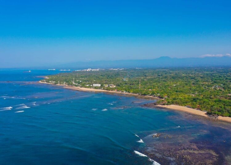 Costas salvadoreñas tendrán oleaje ideal para turismo y pesca este fin de semana