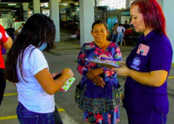 Comerciantes por cuenta propia recibieron nuevos puestos en el mercado Tinetti
