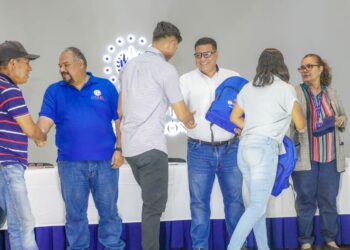 Entregan equipos de emergencia a comisiones comunales de Protección Civil de diferentes puntos del país