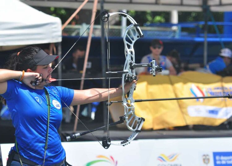 Equipo mixto de tiro con arco compuesto se posiciona en el top 10 del ranking mundial