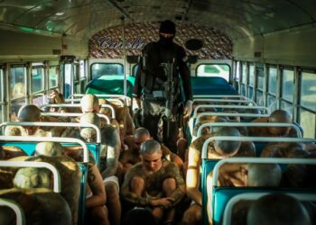 VIDEO | Realizan el segundo traslado de reos al Centro de Confinamiento del Terrorismo