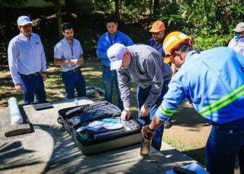 Autoridades comienza la distribución del suministro de agua potable en comunidades de Apopa