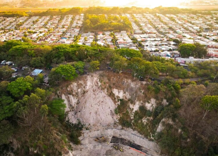 Obras Públicas inicia intervención de dos cárcavas en Bosques de la Paz, Ilopango