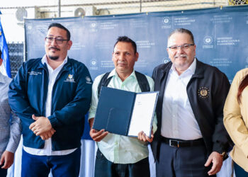 Gobierno entrega capital semilla a veteranos y excombatientes de guerra