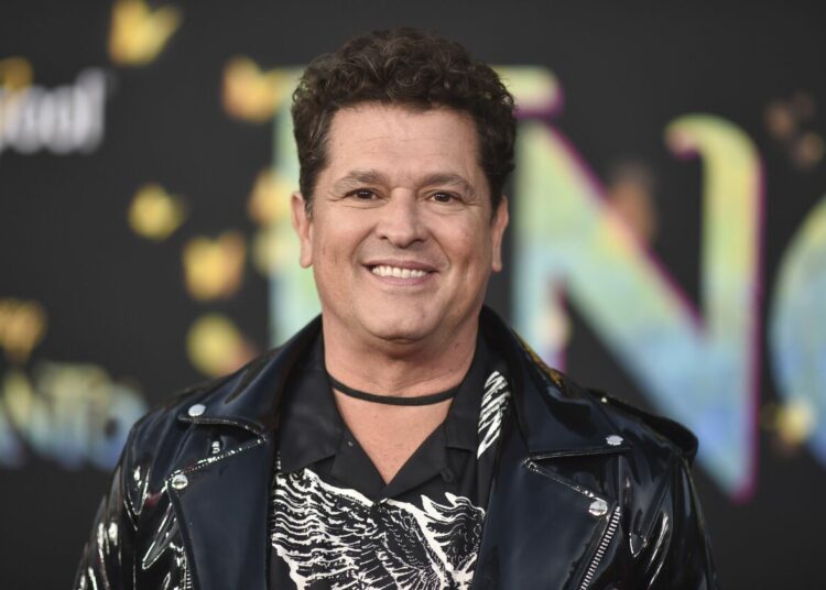 El cantautor colombiano Carlos Vives superó la timidez actuando