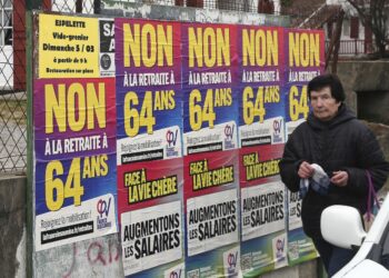 El Senado francés aprueba aumentar la edad de jubilación a los 64 años pese a las masivas protestas