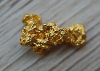 Un australiano encuentra una roca de oro que vale más de 160.000 dólares