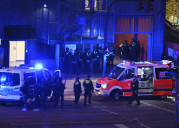 Siete muertos y una veintena de heridos en un tiroteo en un templo de Testigos de Jehová en Hamburgo
