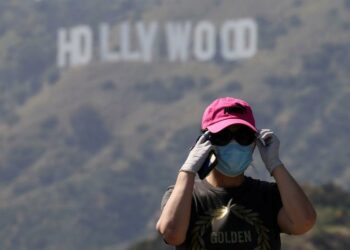 Hollywood abandonará protocolos anti-covid en mayo