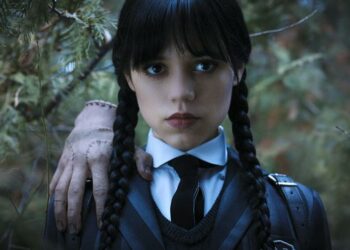 Jenna Ortega lamenta que Merlina se haya vuelto tan popular