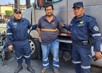 VIDEO | Cámaras captan el momento exacto del trágico accidente de tránsito ocurrido esta tarde en el bulevar Los Próceres