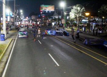 Alcaldía de San Salvador se sumó a la “Nuit Blanche” que llenó de arte y cultura las calles y plazas de la capital