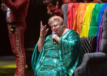 Empeora la salud de la cantante Paquita la del Barrio