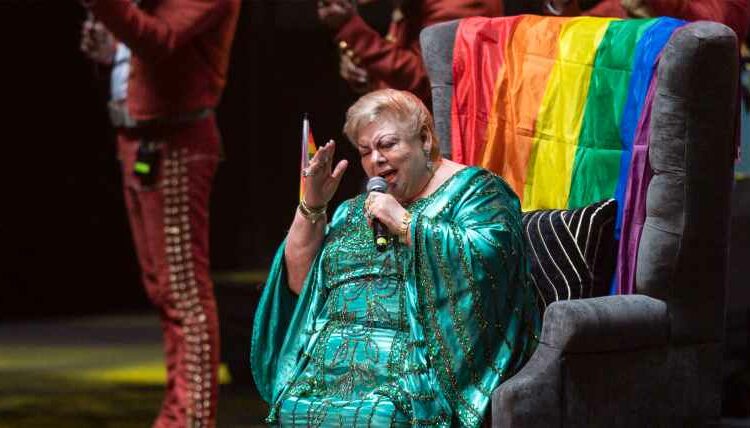 Empeora la salud de la cantante Paquita la del Barrio